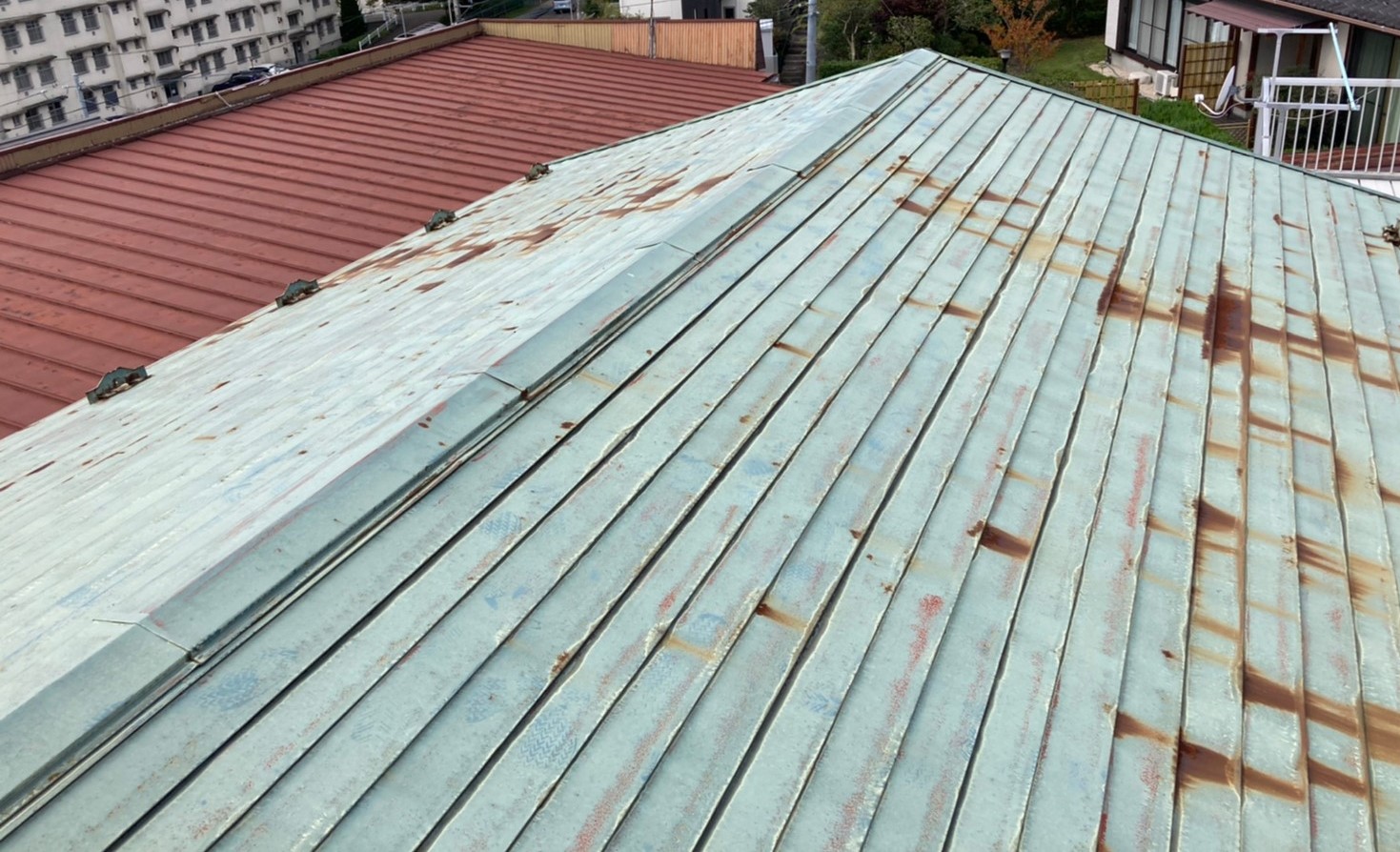 仙台市宮城野区で棟板金の交換と屋根の部分補修を行いました